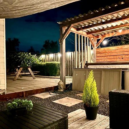 Wellness Bungalow With Jacuzzi &Sauna&Private Garden Near Amsterdam Vijfhuizen Eksteriør bilde