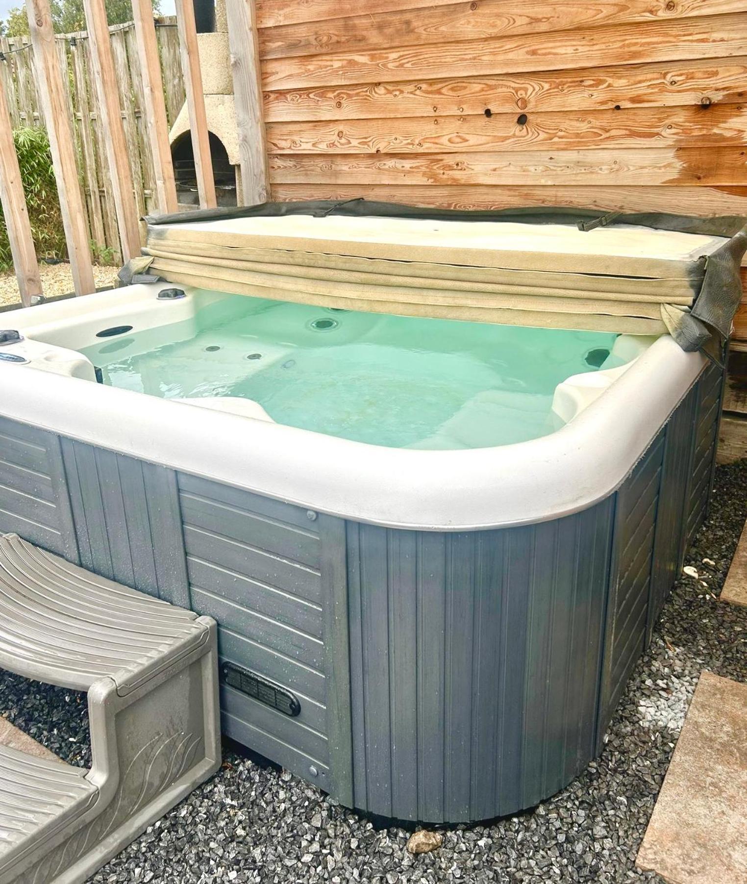Wellness Bungalow With Jacuzzi &Sauna&Private Garden Near Amsterdam Vijfhuizen Eksteriør bilde